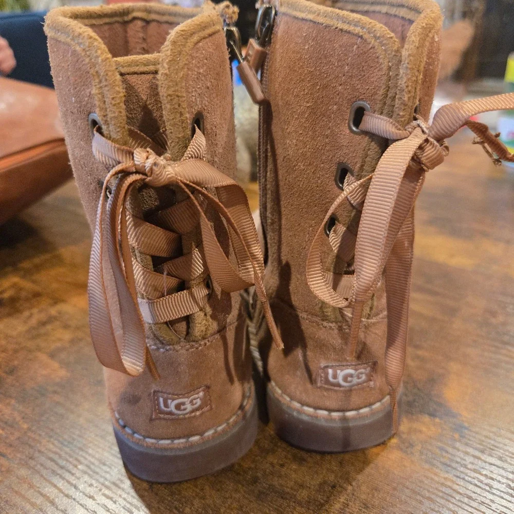 UGG Kids Suede Ribbon Lace Up Back Boots Chestnut Brown 1005146 Size‎ 13